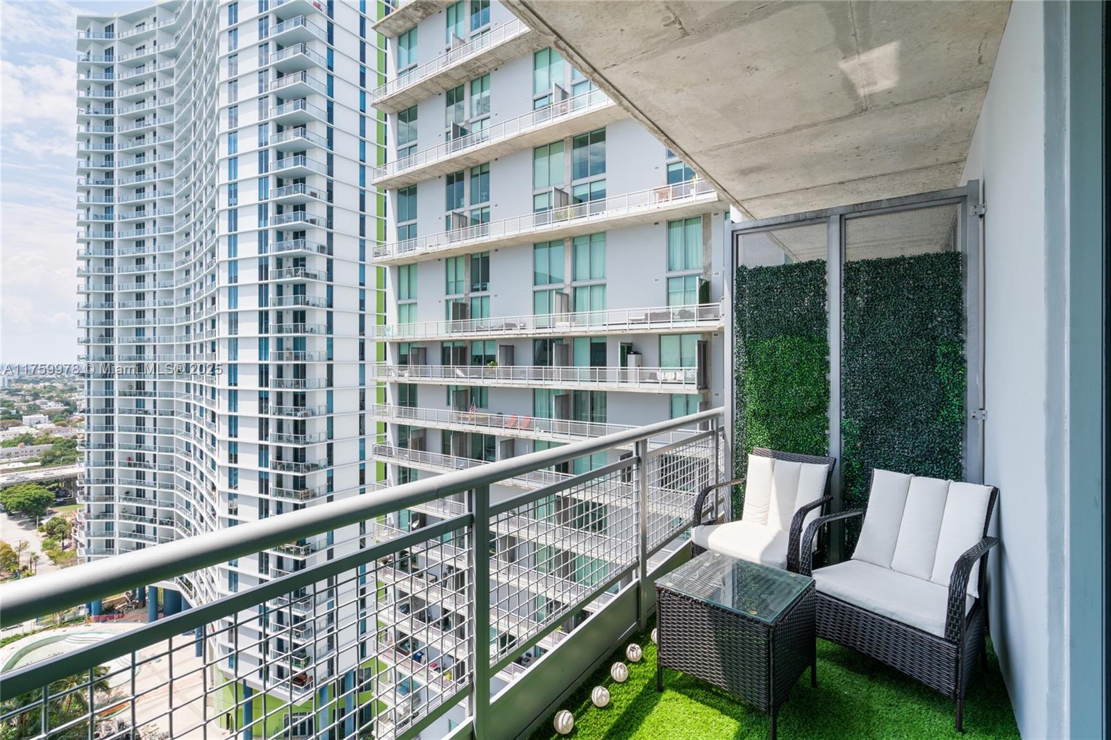 690 SW 1st Ct #2716, Miami FL 33130