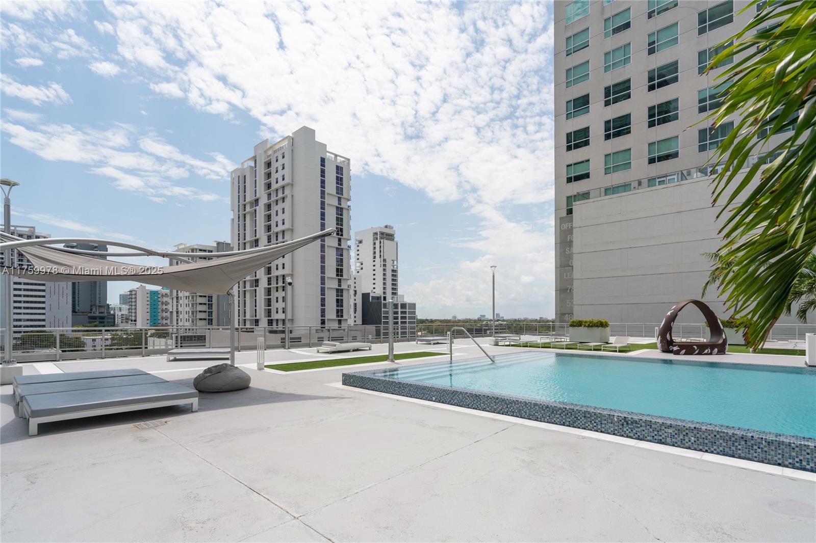 690 SW 1st Ct #2716, Miami FL 33130