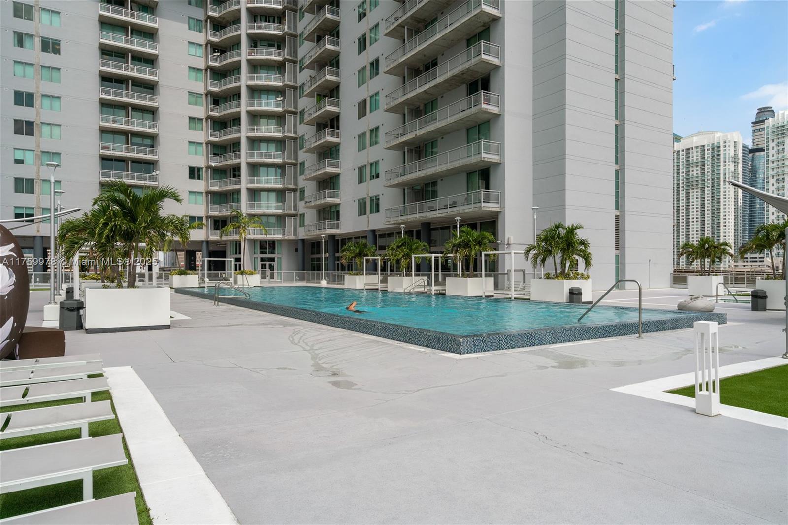 690 SW 1st Ct #2716, Miami FL 33130
