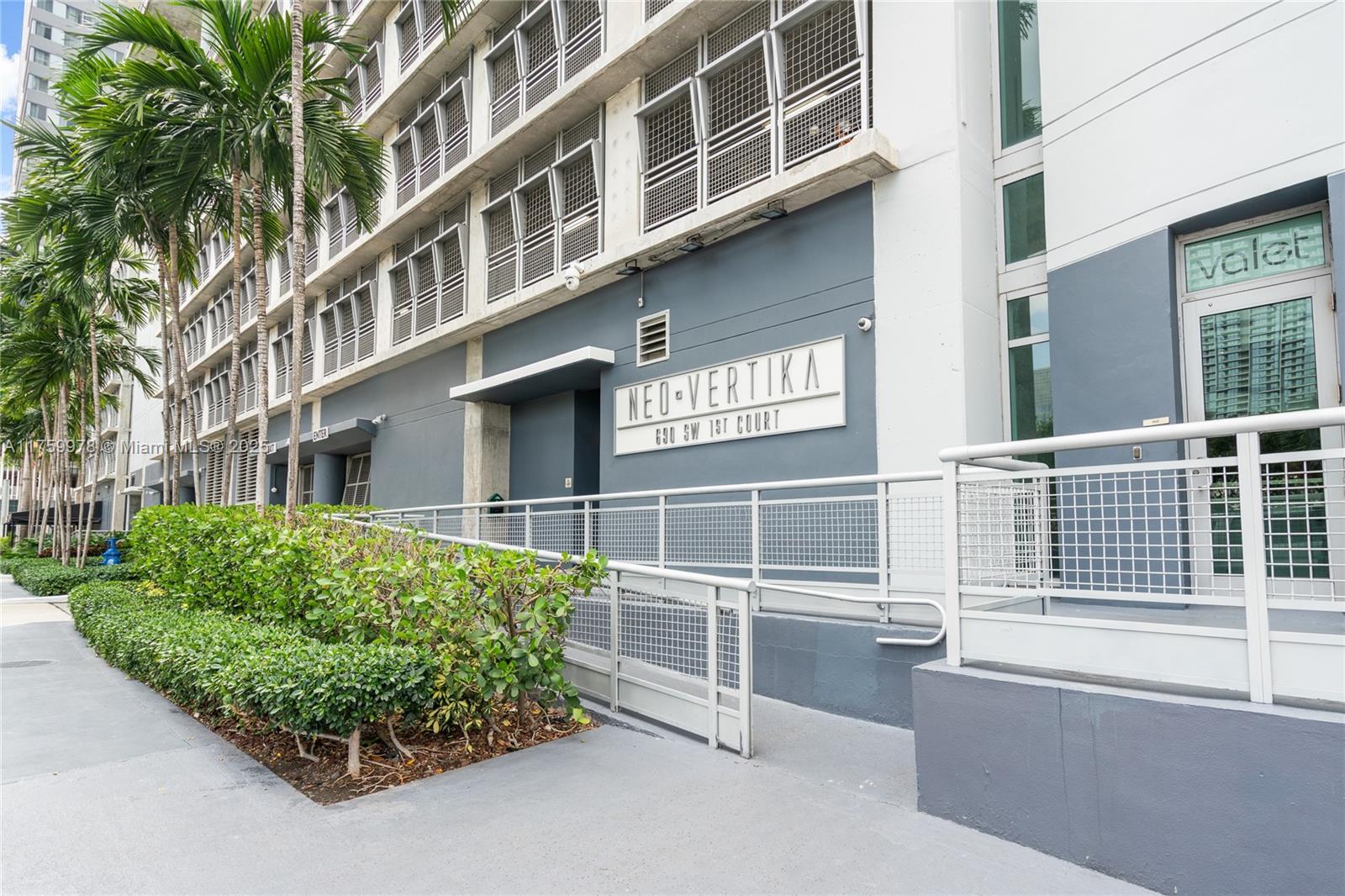 690 SW 1st Ct #2716, Miami FL 33130