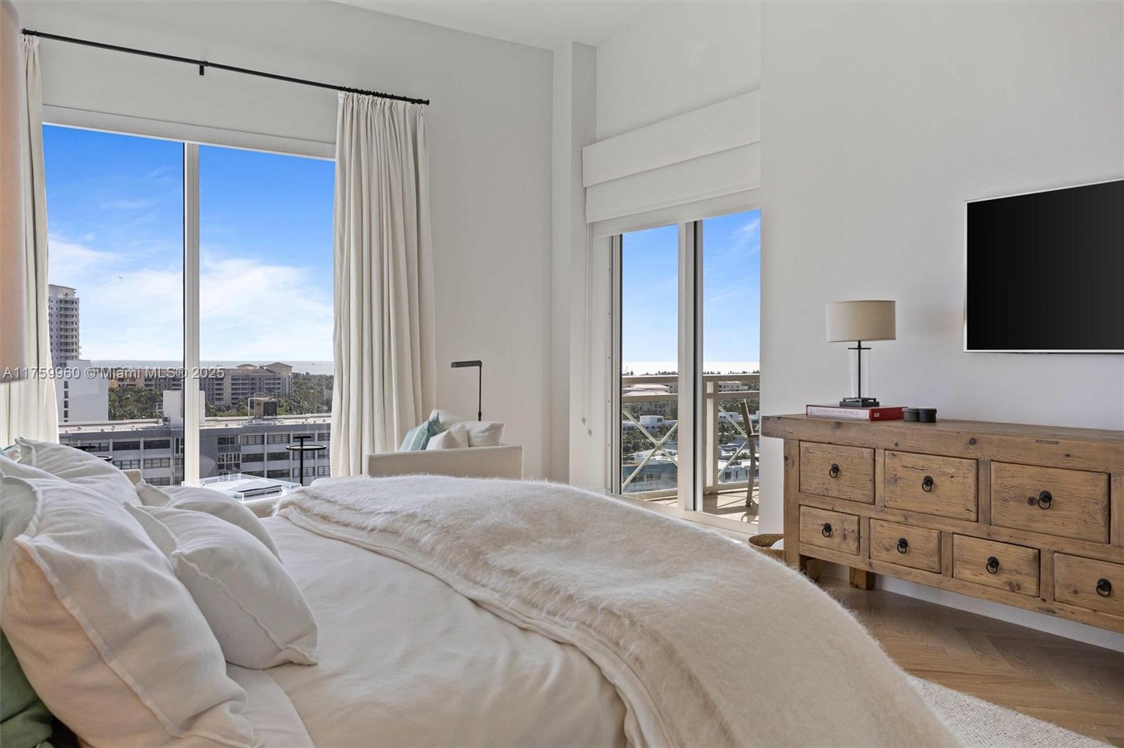 445 Grand Bay Dr #1210, Key Biscayne FL 33149
