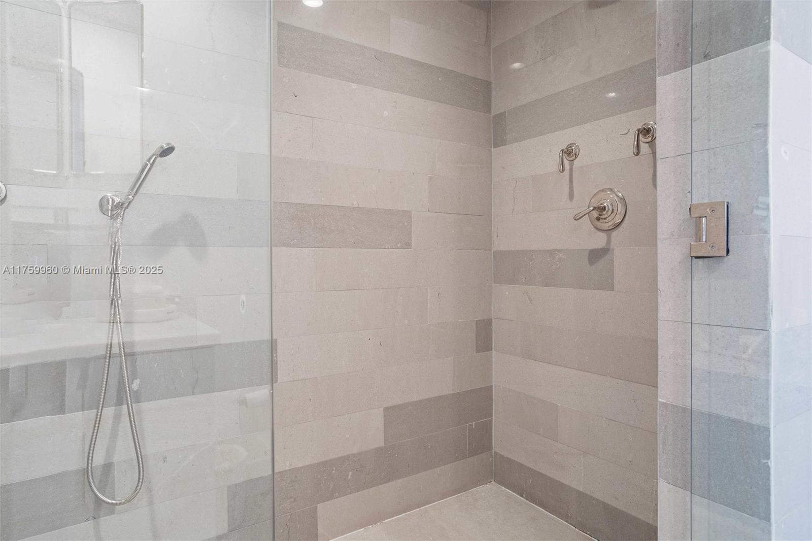 445 Grand Bay Dr #1210, Key Biscayne FL 33149