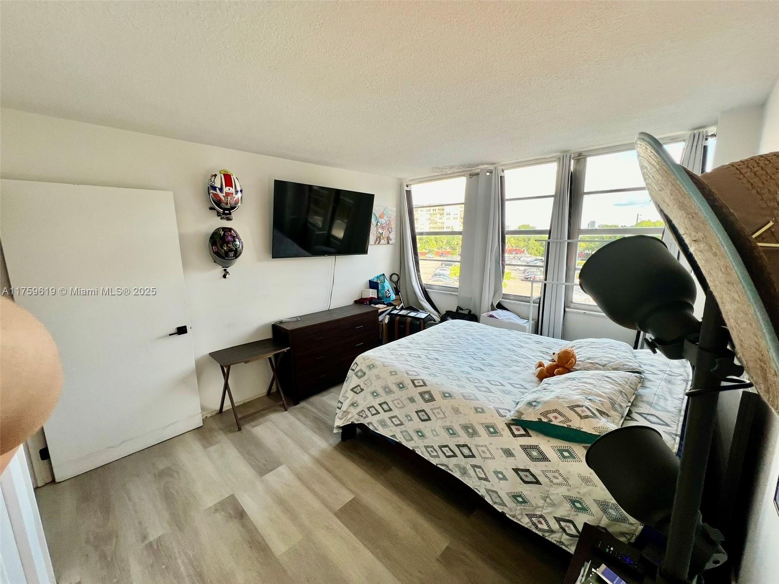 Listing Photo 18