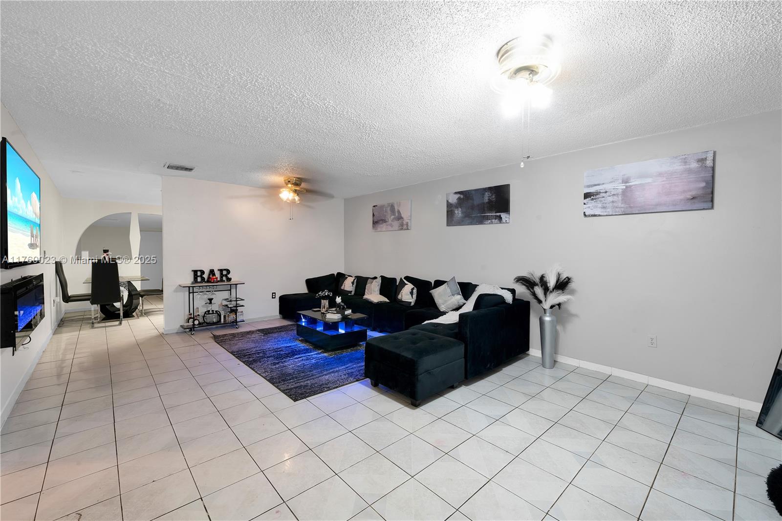 4457 NW 185th St, Miami Gardens, Florida image 2