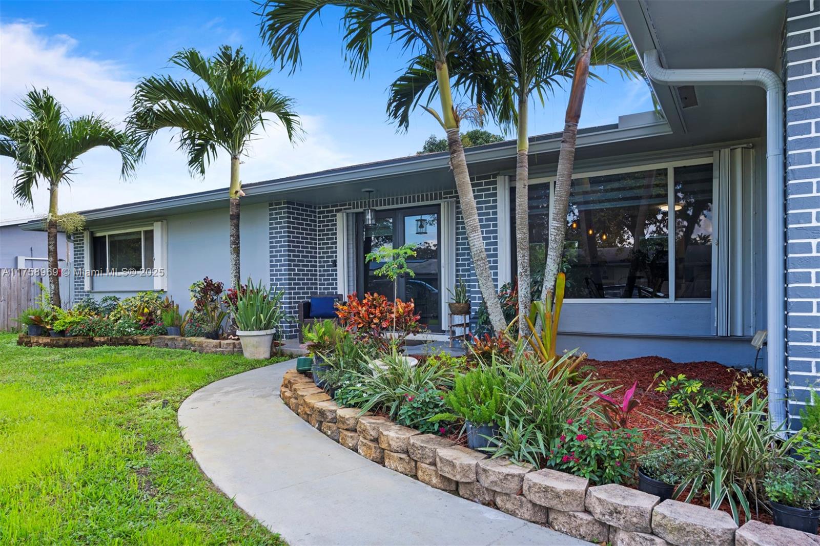7410 NW 13th Ct, Plantation, Florida image 1