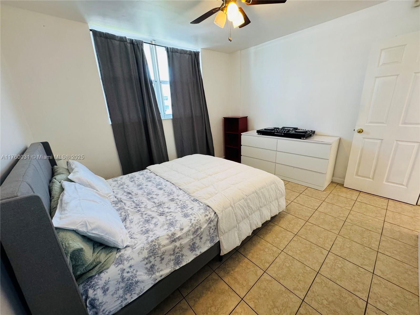 3660 NE 166th St #812, North Miami Beach, Florida image 24