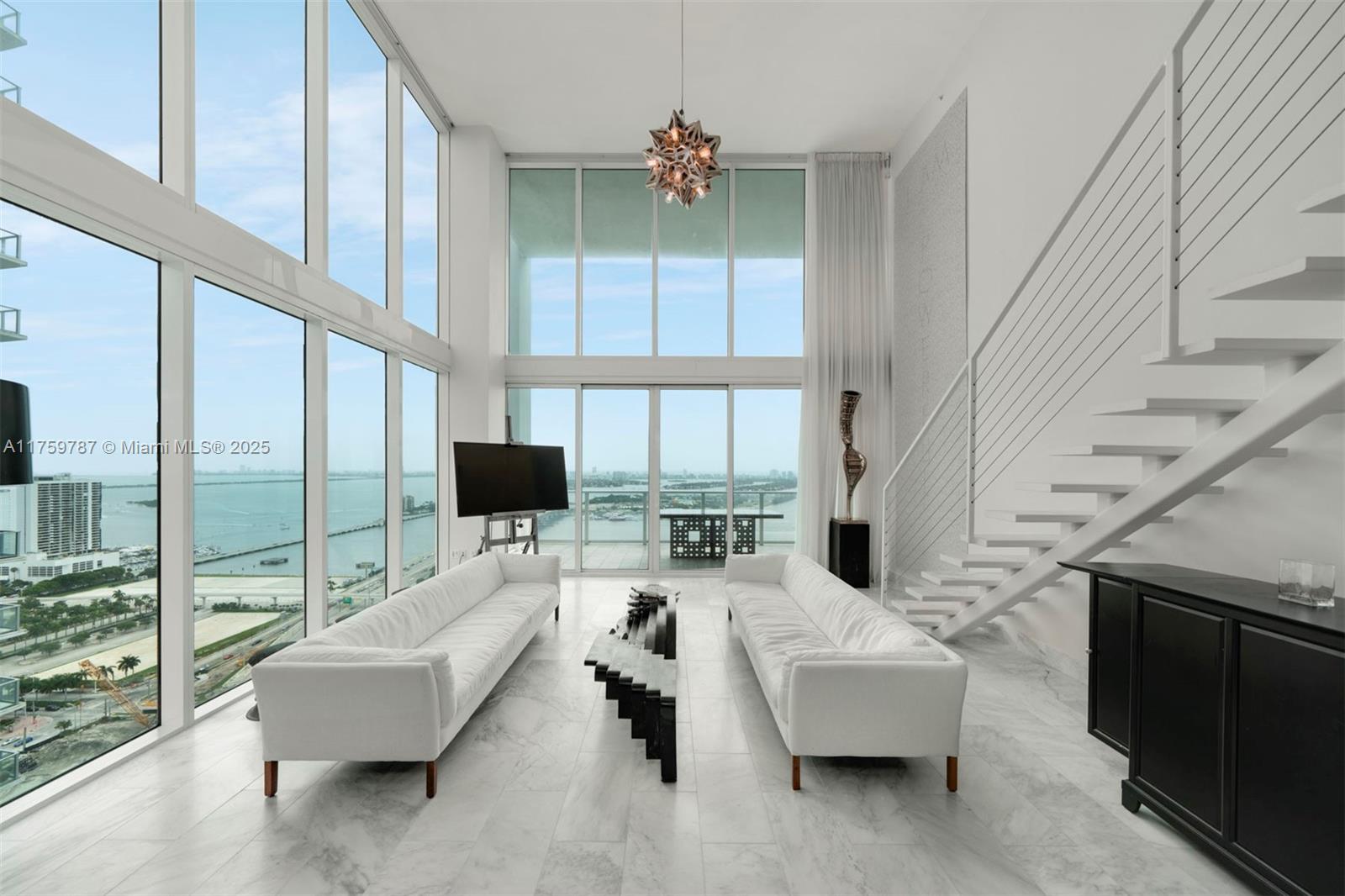 1040 Biscayne Blvd #3304, Miami FL 33132