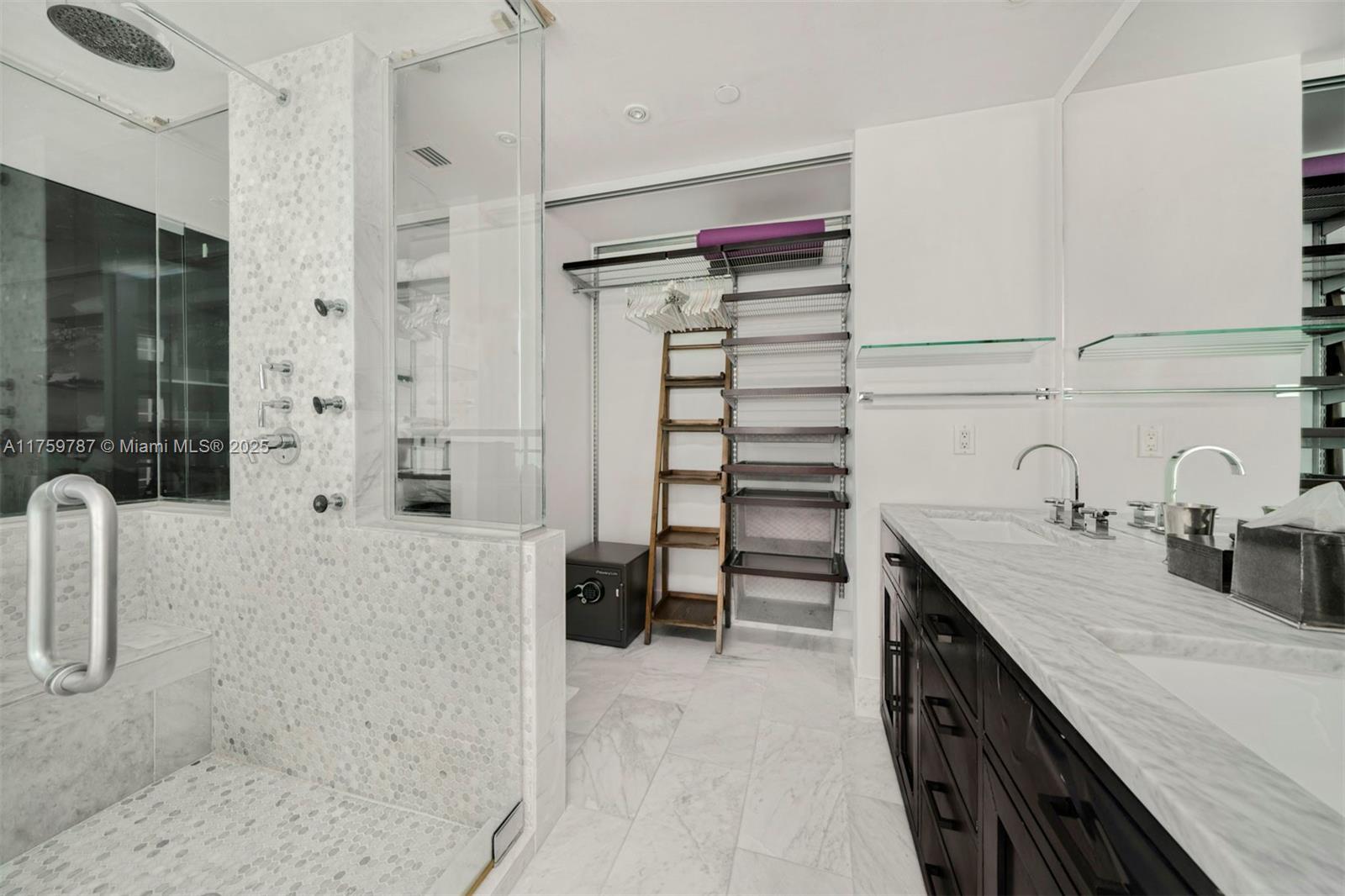 1040 Biscayne Blvd #3304, Miami FL 33132