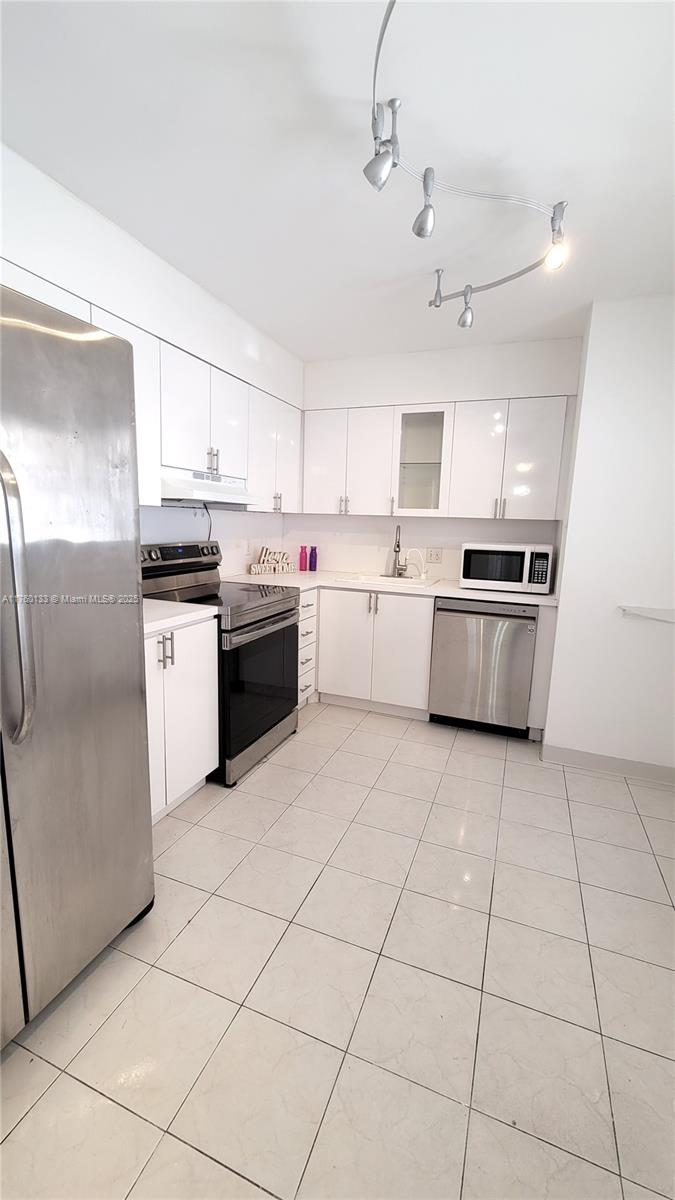 2801 NE 183rd St #504W, Aventura, Florida image 11