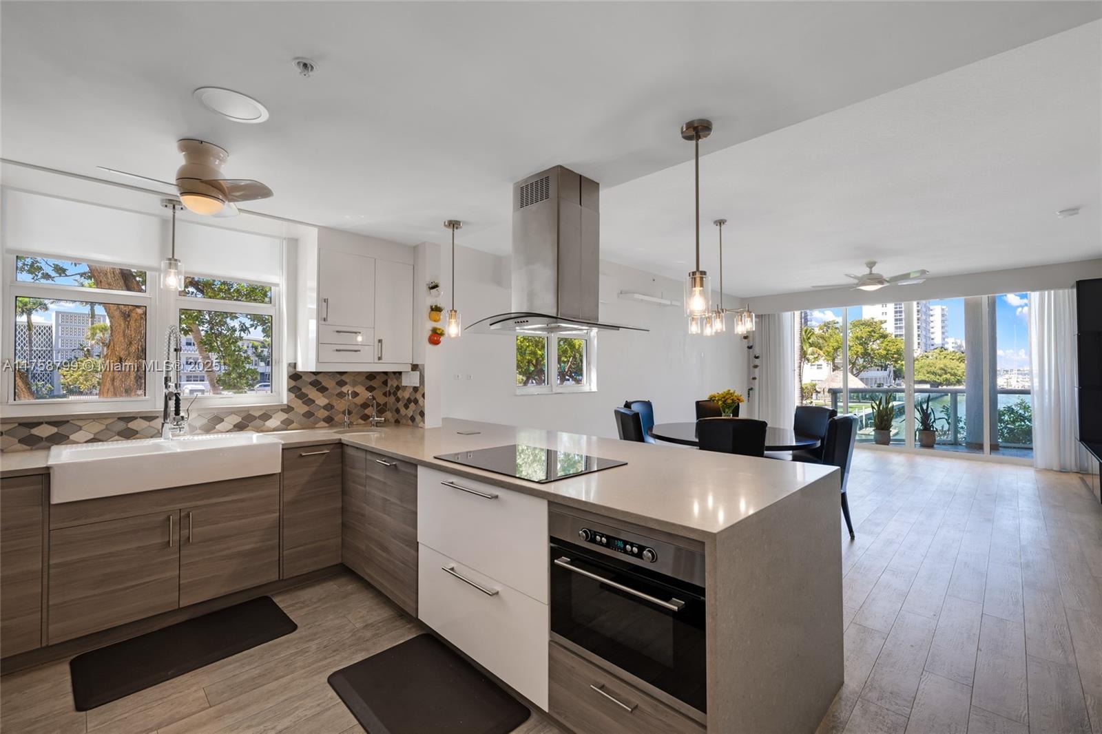 7914 Harbor Island Dr #101, North Bay Village FL 33141