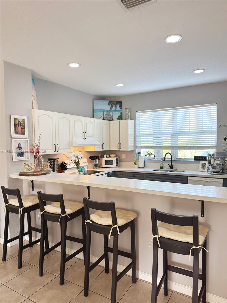 2620 Pierce St #A2, Hollywood, Florida image 9