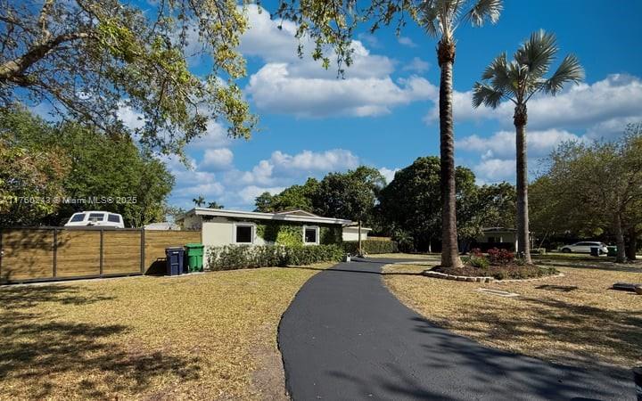 13225 SW 83rd Ct, Pinecrest, Florida image 2