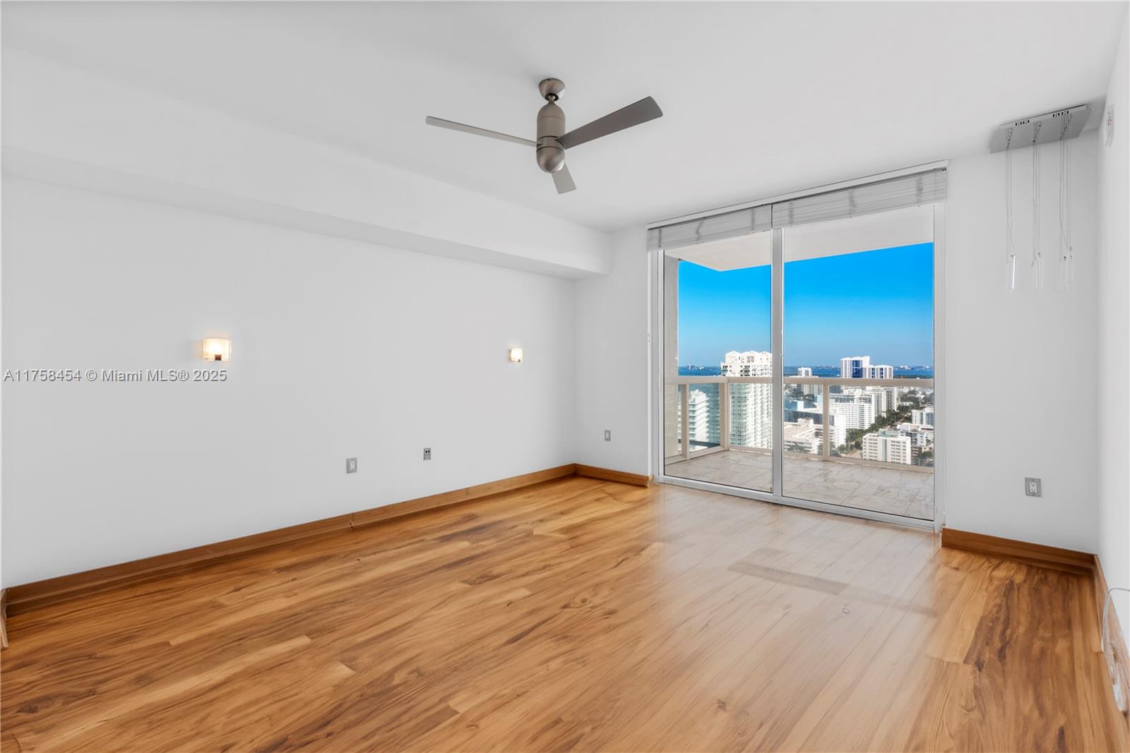 450 Alton Rd #3206, Miami Beach FL 33139
