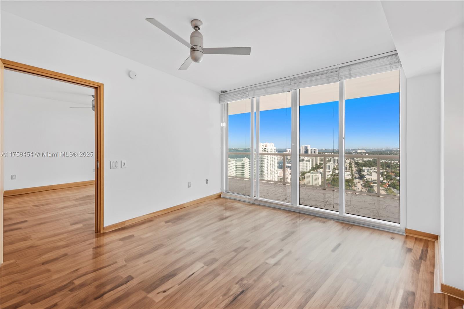 450 Alton Rd #3206, Miami Beach FL 33139