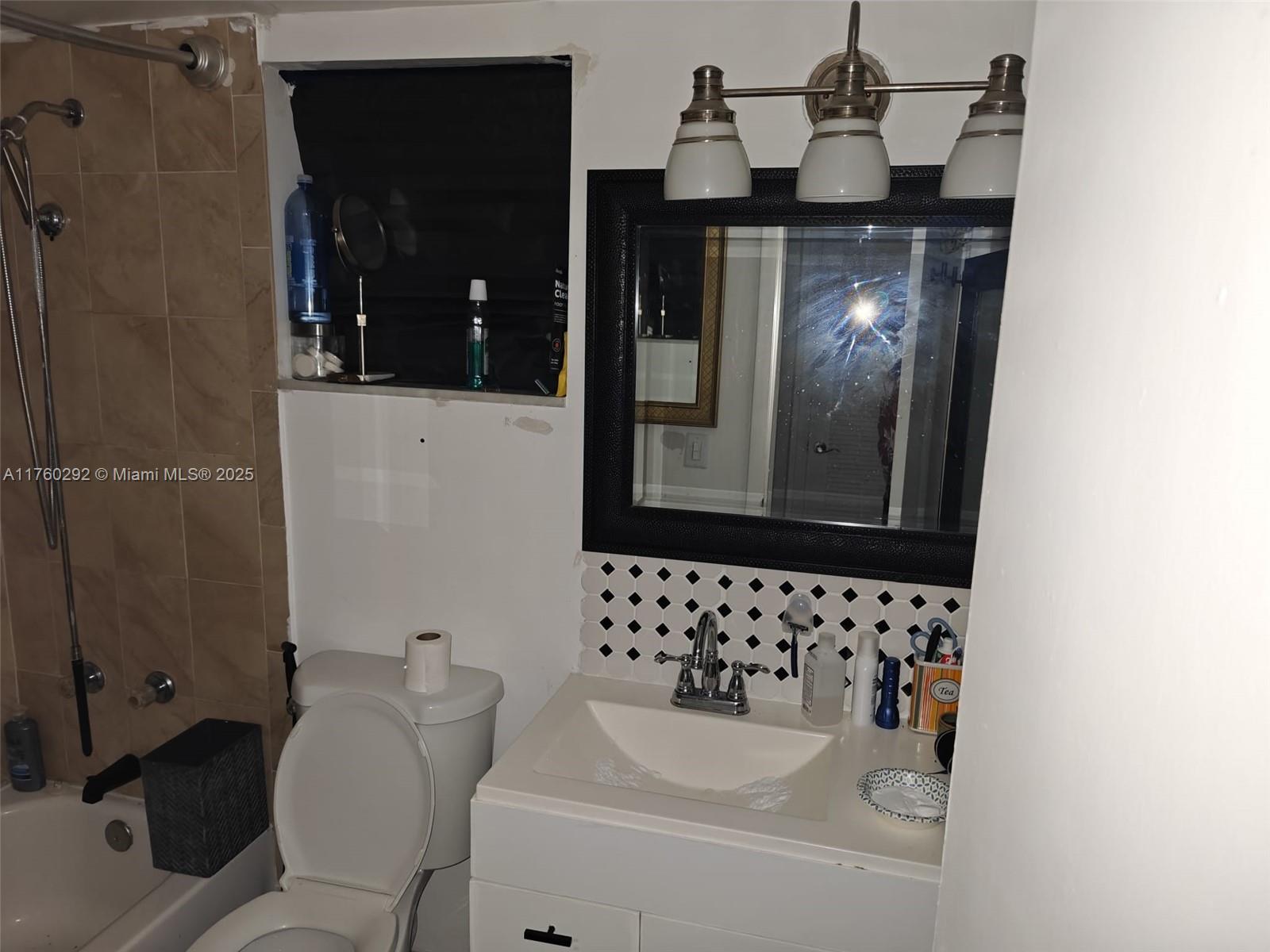 1125 NW 30th Ct #10, Wilton Manors, Florida image 14