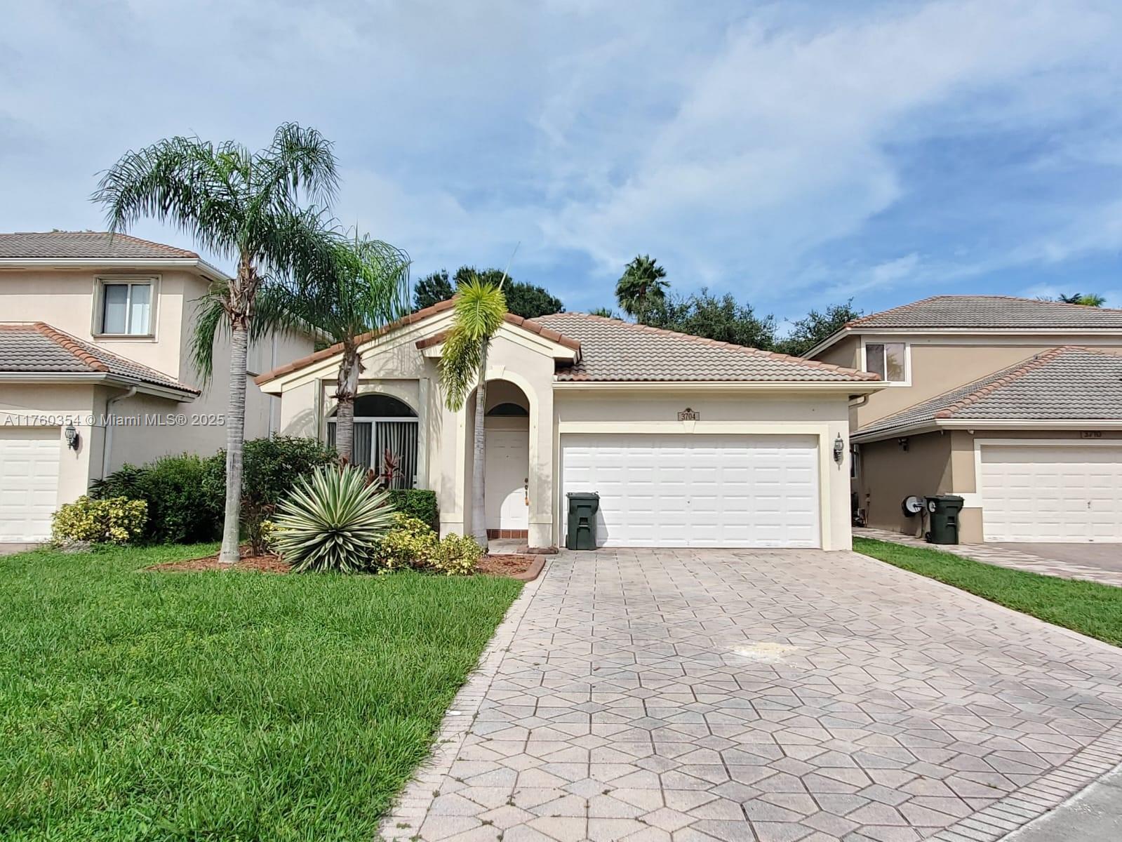 3704 Woodfield Ct Unit , Coconut Creek, Florida 33073