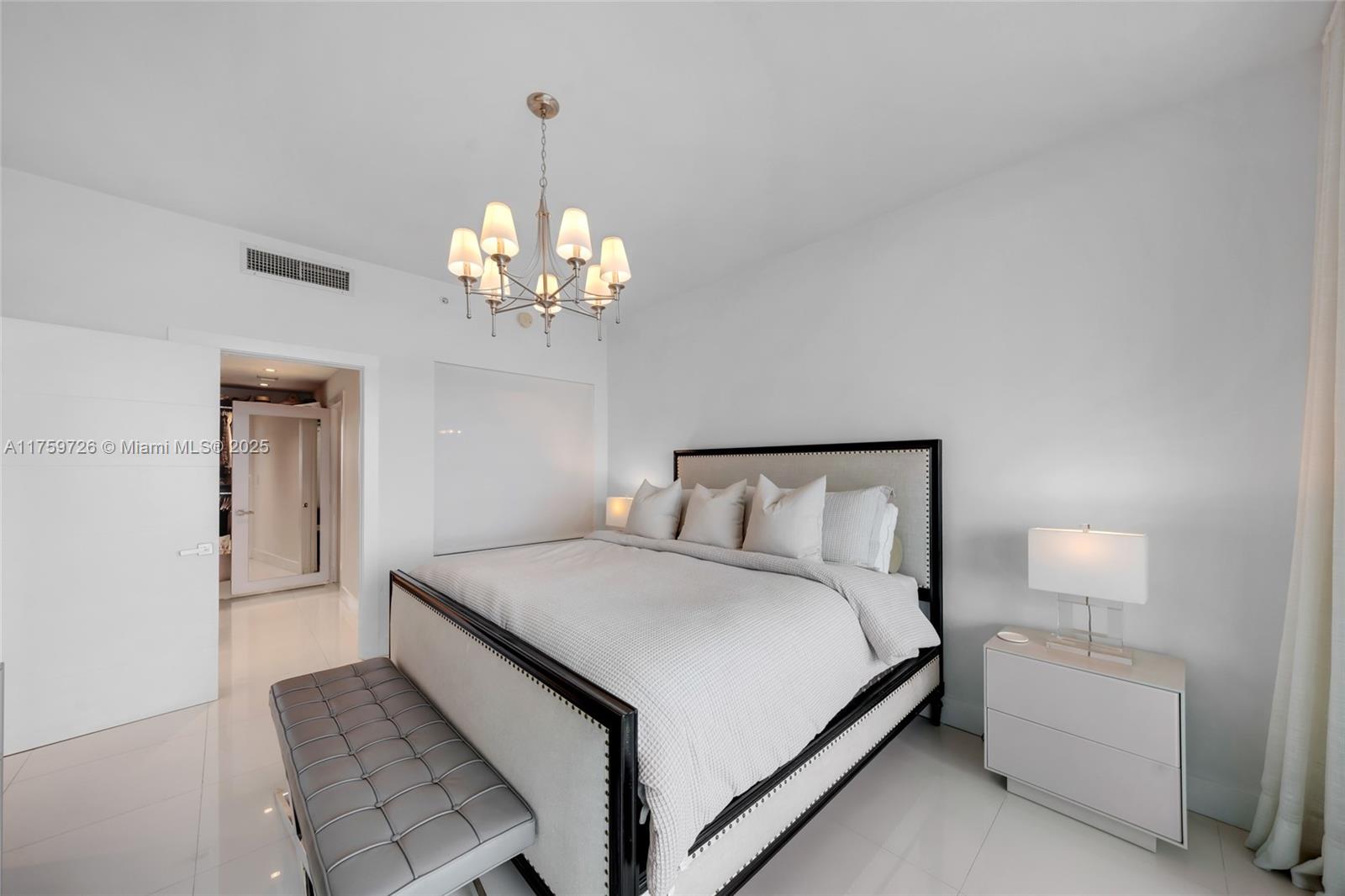 900 Biscayne Blvd #5009, Miami FL 33132