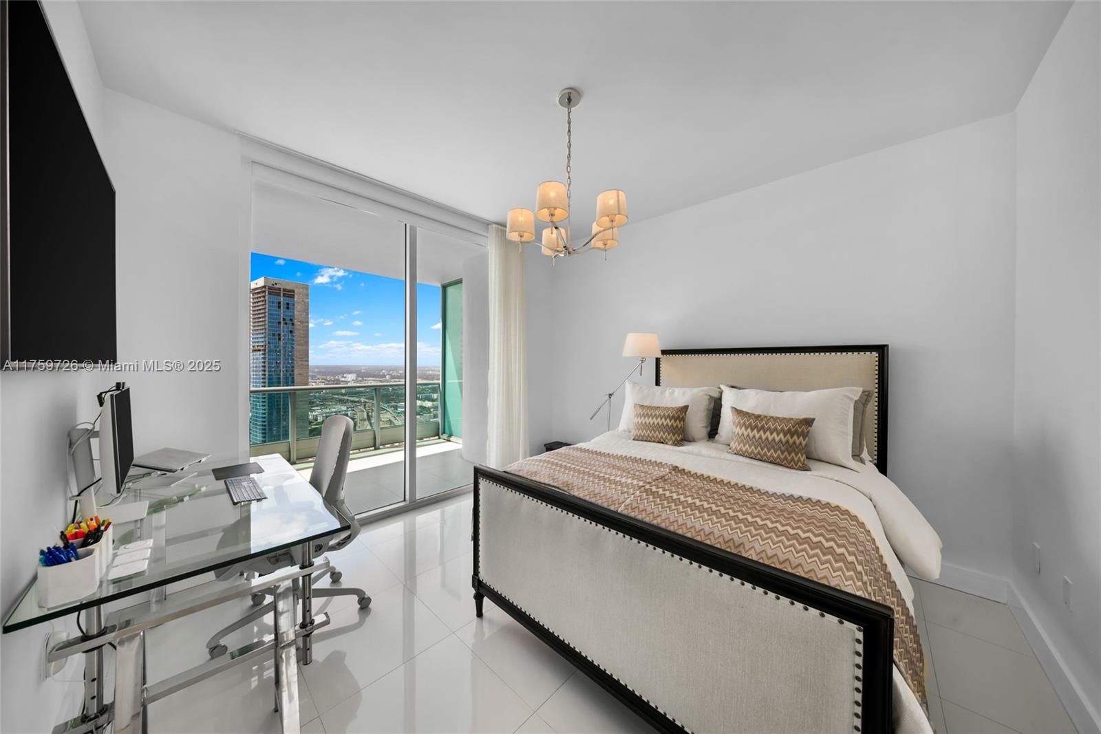 900 Biscayne Blvd #5009, Miami FL 33132