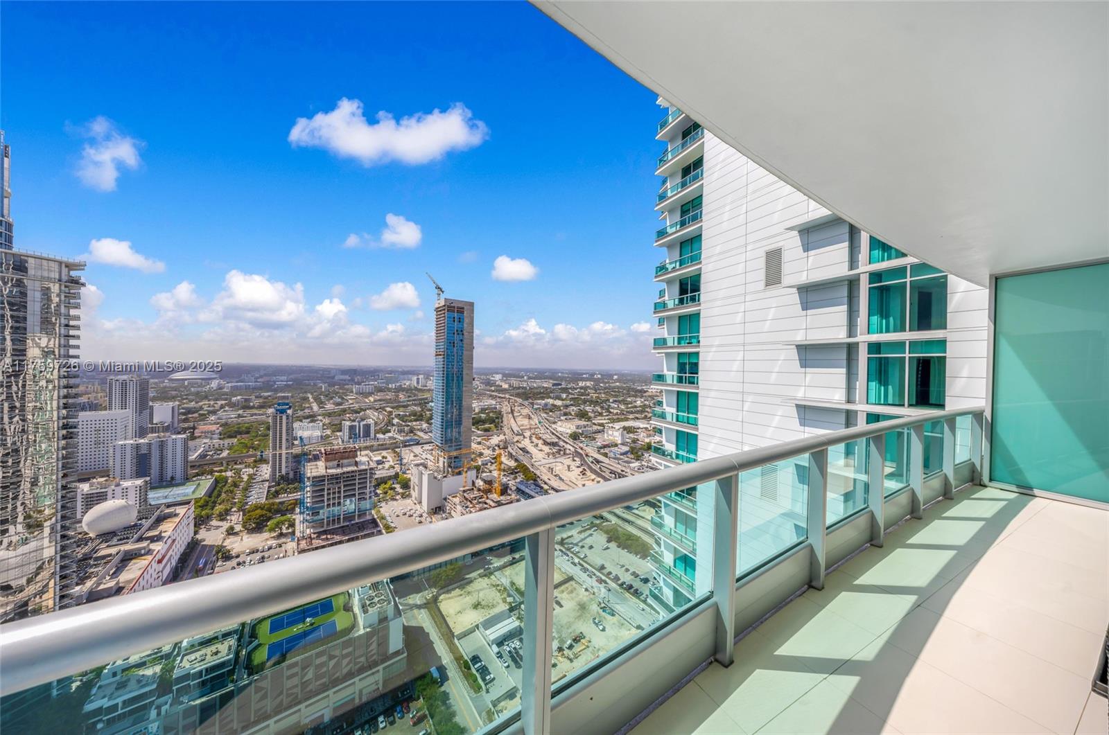 900 Biscayne Blvd #5009, Miami FL 33132