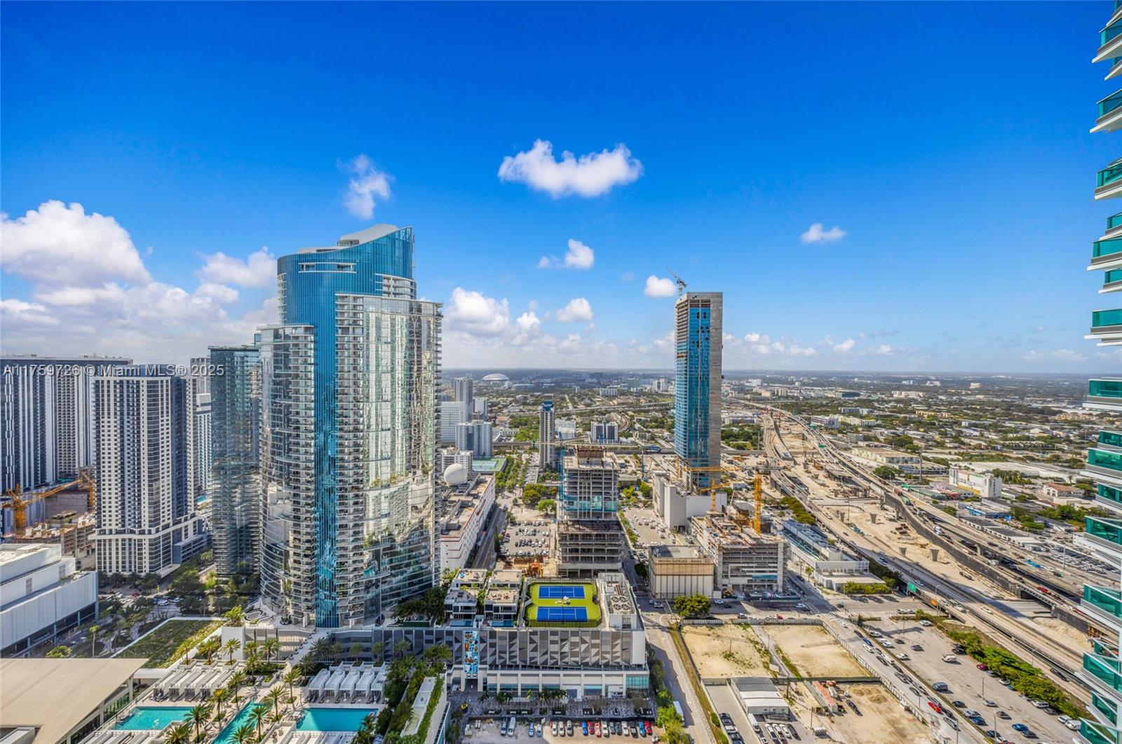 900 Biscayne Blvd #5009, Miami FL 33132