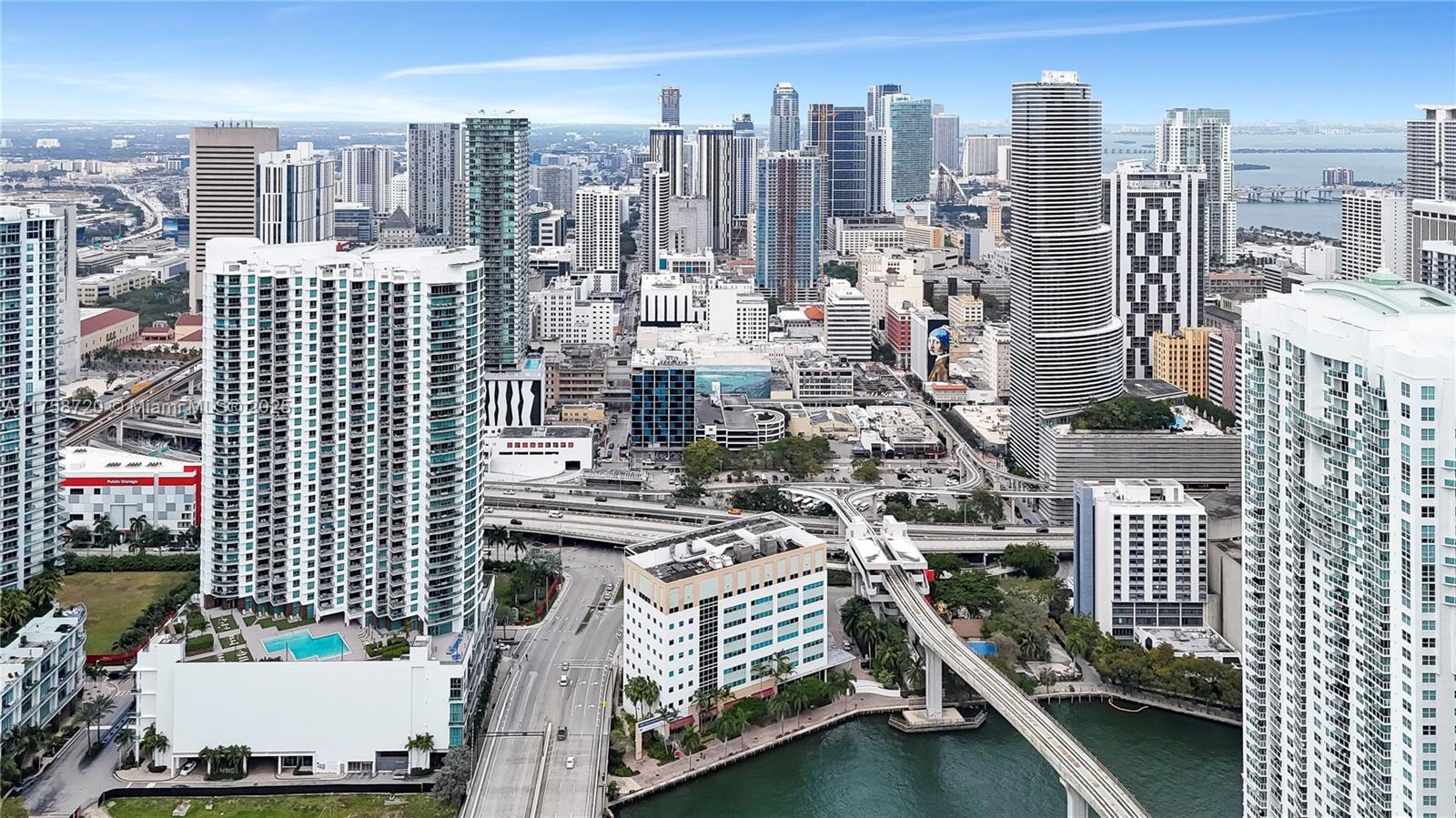 350 S Miami Ave #1810, Miami FL 33130