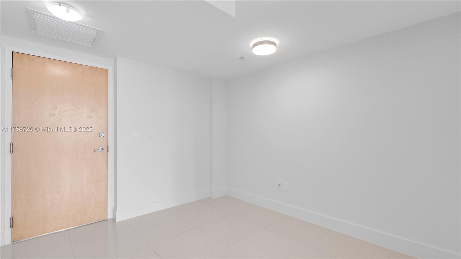 350 S Miami Ave #1810, Miami FL 33130