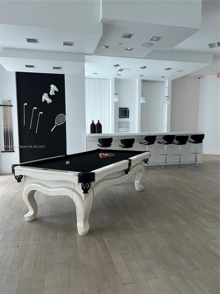 350 S Miami Ave #1810, Miami FL 33130