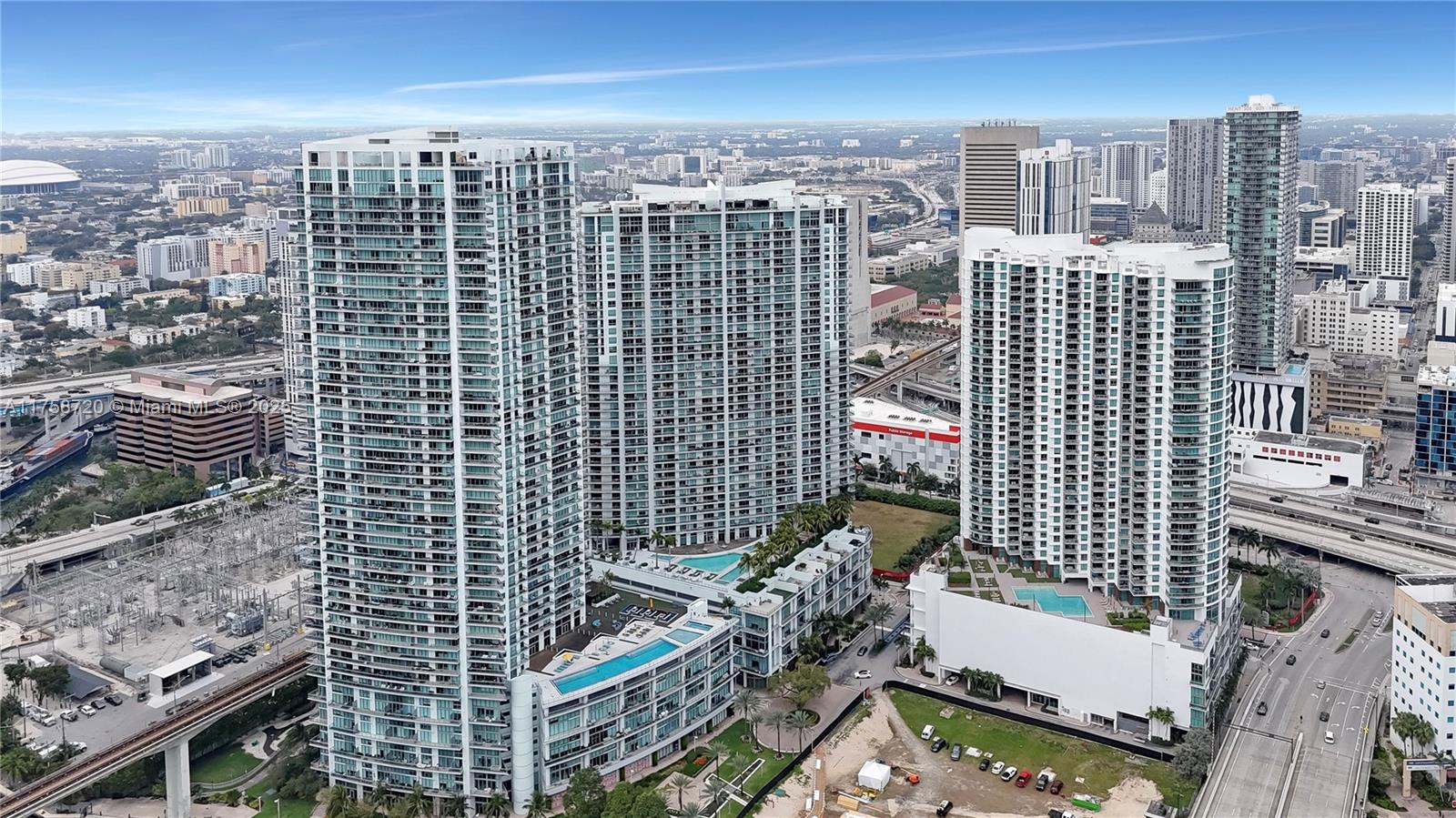 350 S Miami Ave #1810, Miami FL 33130