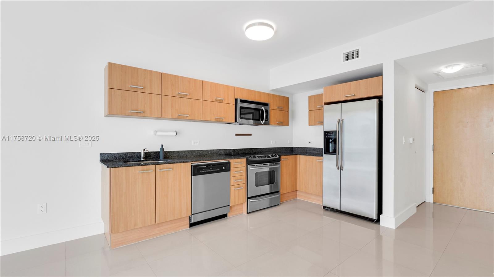350 S Miami Ave #1810, Miami FL 33130