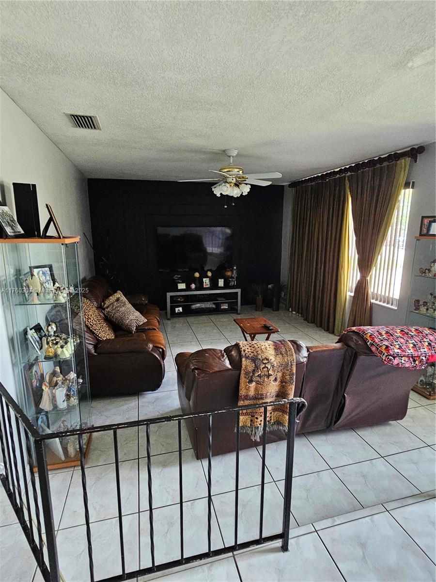 3900 NW 39th Ave, Lauderdale Lakes, Florida image 12