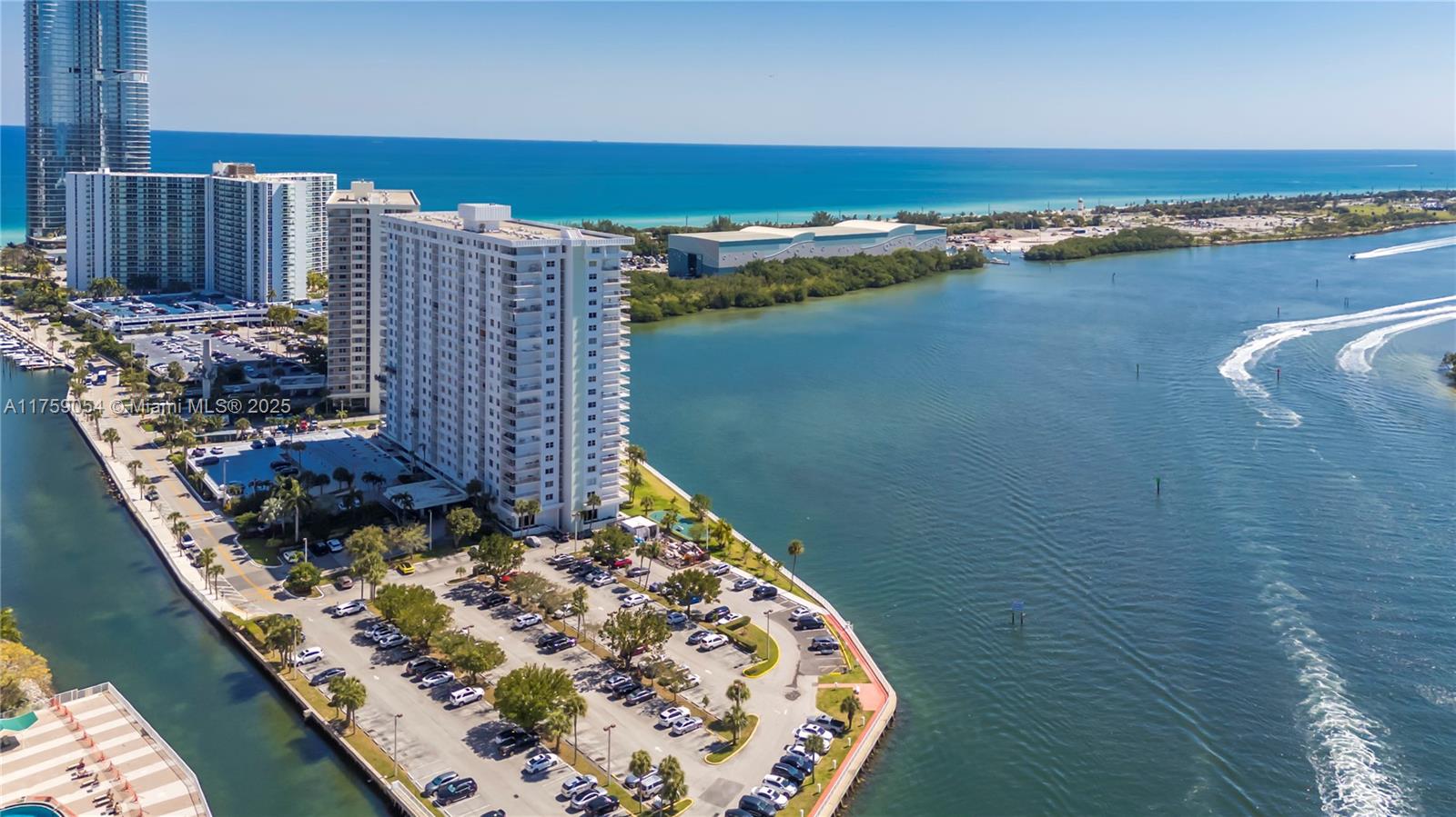 500  Bayview Dr #231 For Sale A11759054, FL