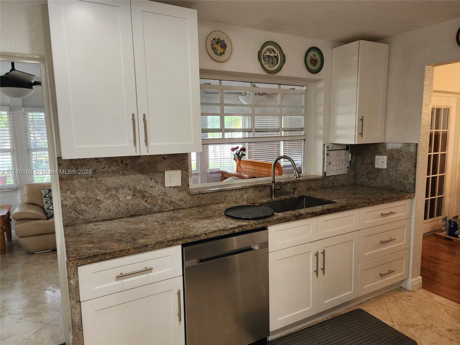 5001 NW 50th St, Tamarac, Florida image 10