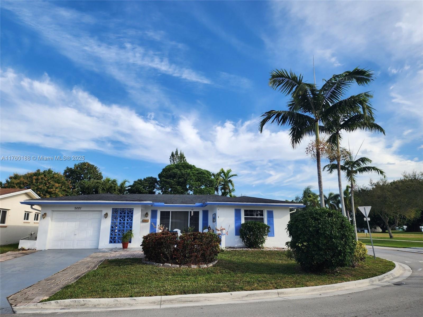 5001 NW 50th St, Tamarac, Florida image 2