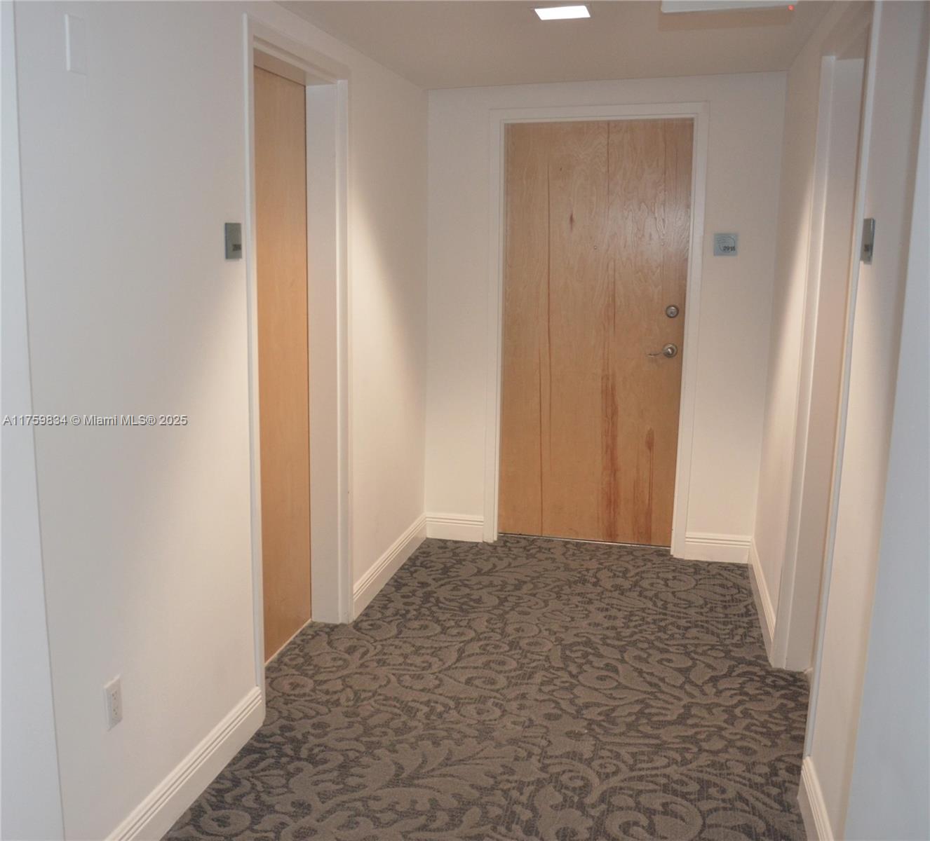 350 S Miami Ave #2914, Miami FL 33130