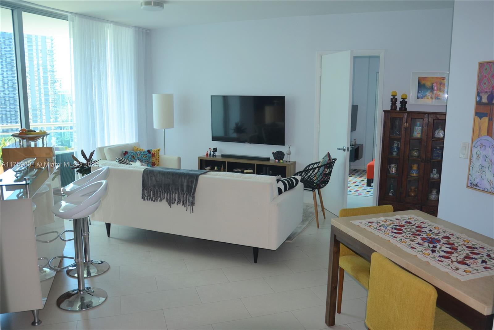 350 S Miami Ave #2914, Miami FL 33130