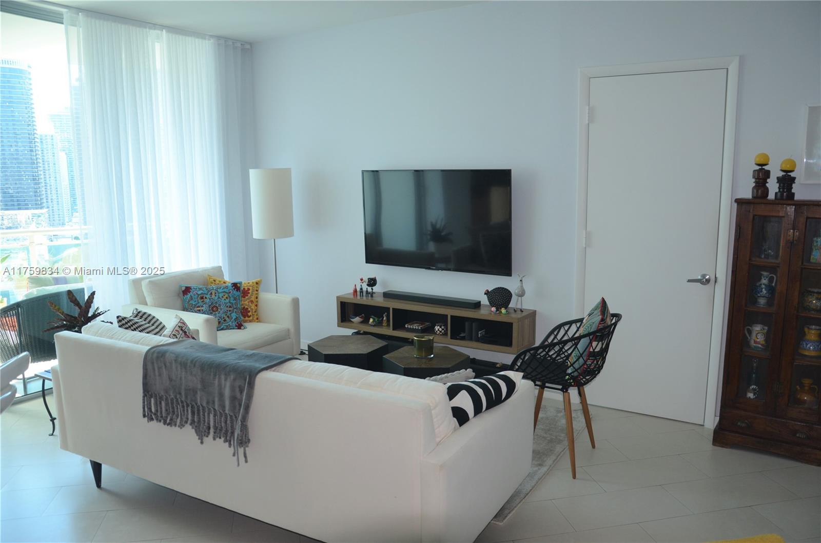 350 S Miami Ave #2914, Miami FL 33130