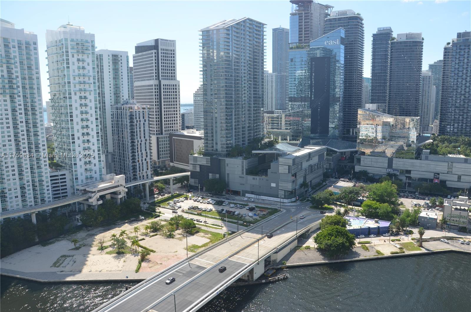 350 S Miami Ave #2914, Miami FL 33130