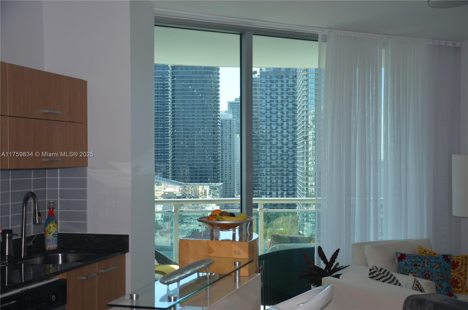 350 S Miami Ave #2914, Miami FL 33130
