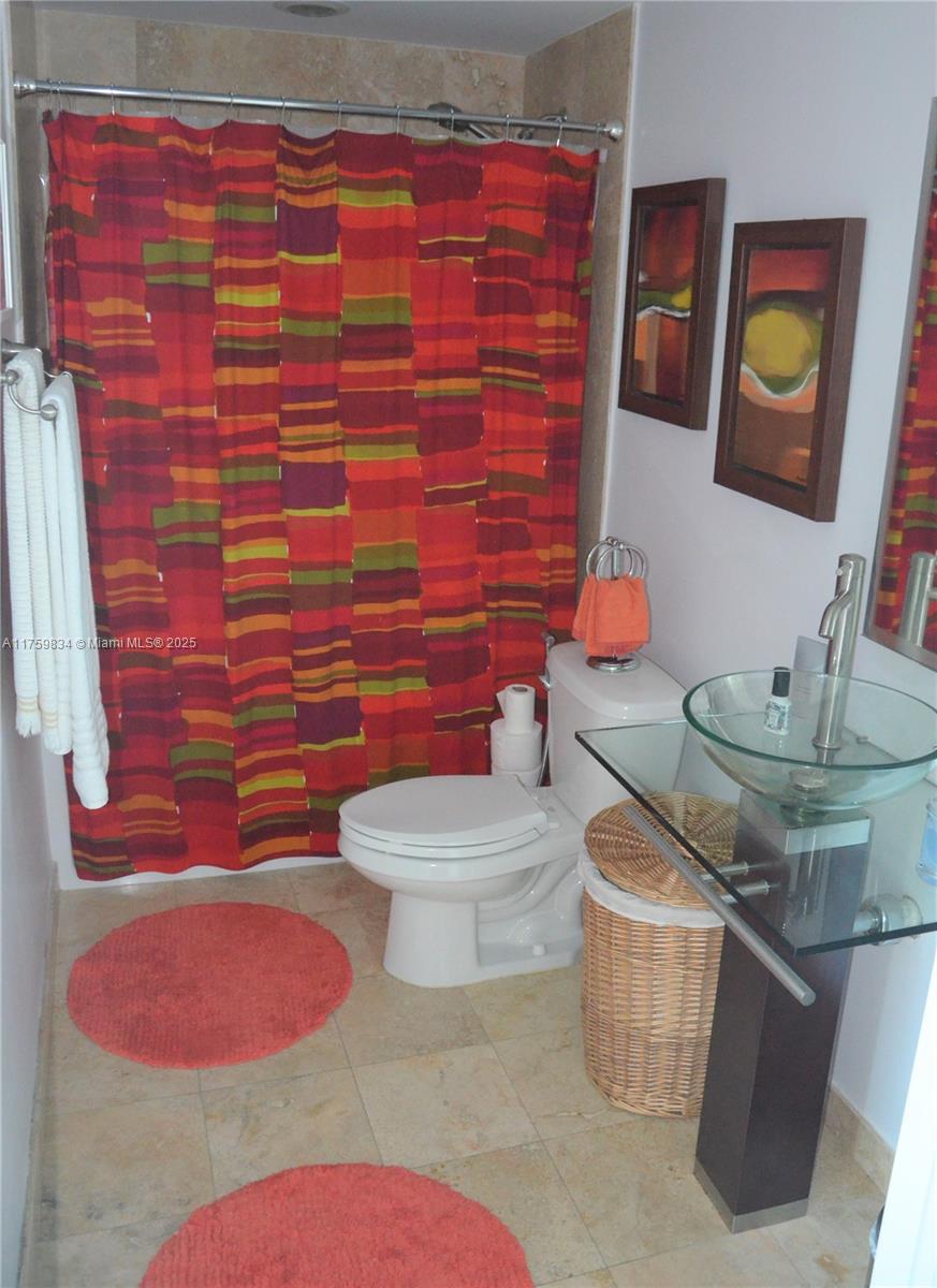 350 S Miami Ave #2914, Miami FL 33130