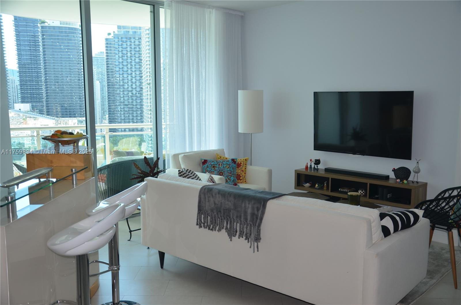 350 S Miami Ave #2914, Miami FL 33130