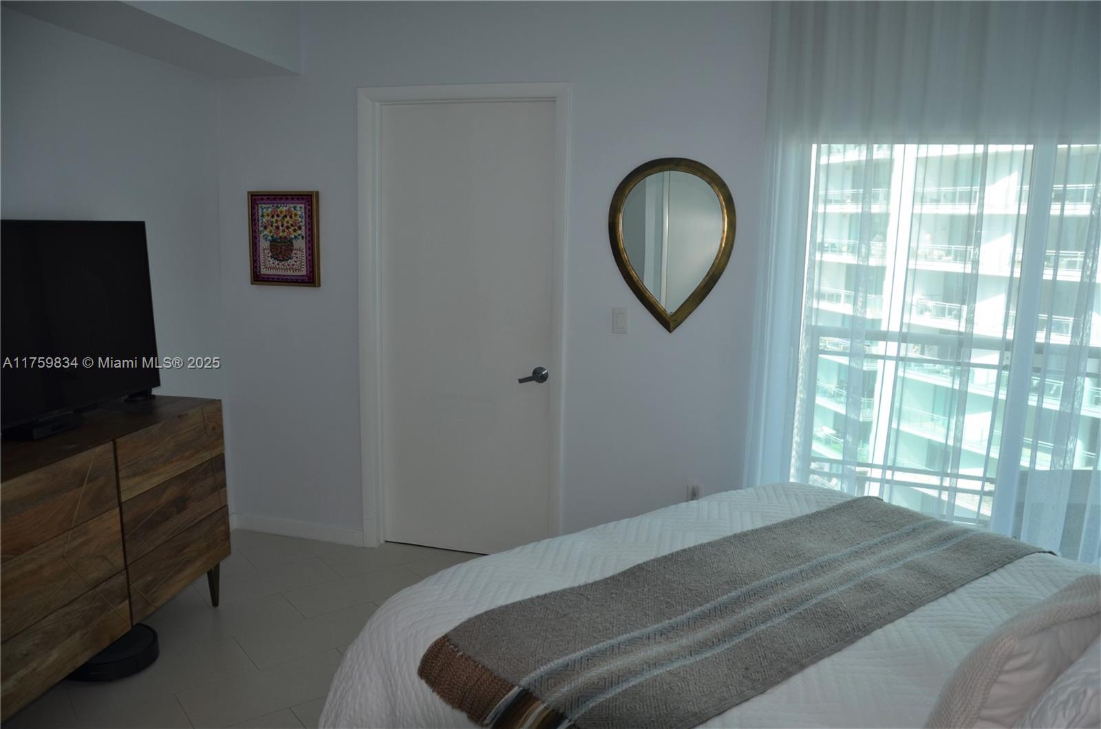 350 S Miami Ave #2914, Miami FL 33130