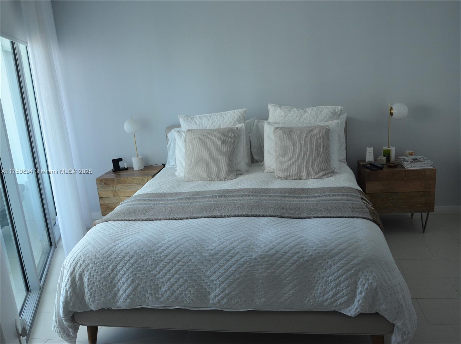 350 S Miami Ave #2914, Miami FL 33130