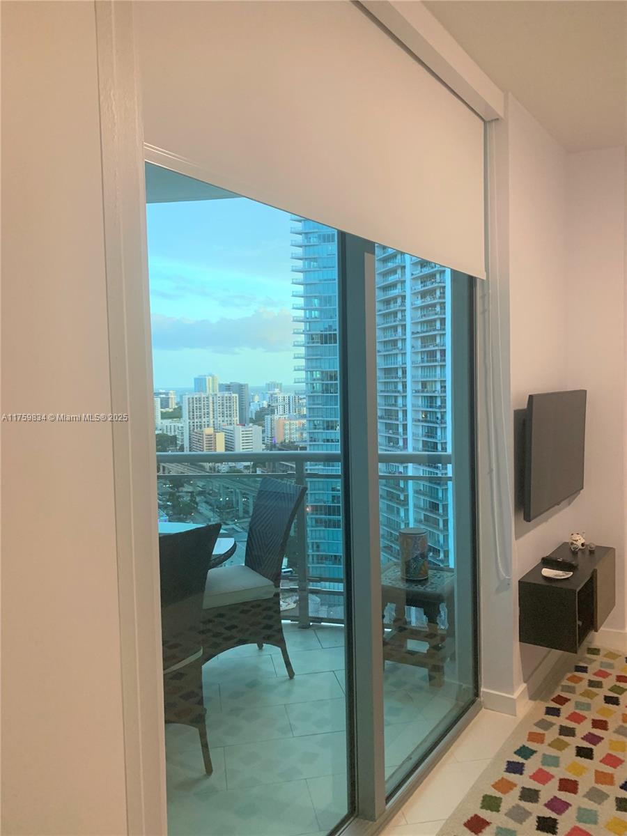 350 S Miami Ave #2914, Miami FL 33130