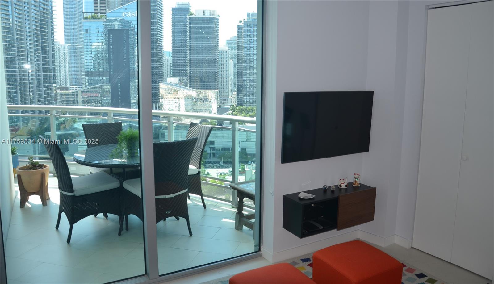 350 S Miami Ave #2914, Miami FL 33130