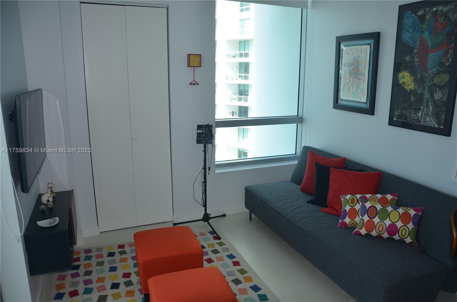 350 S Miami Ave #2914, Miami FL 33130