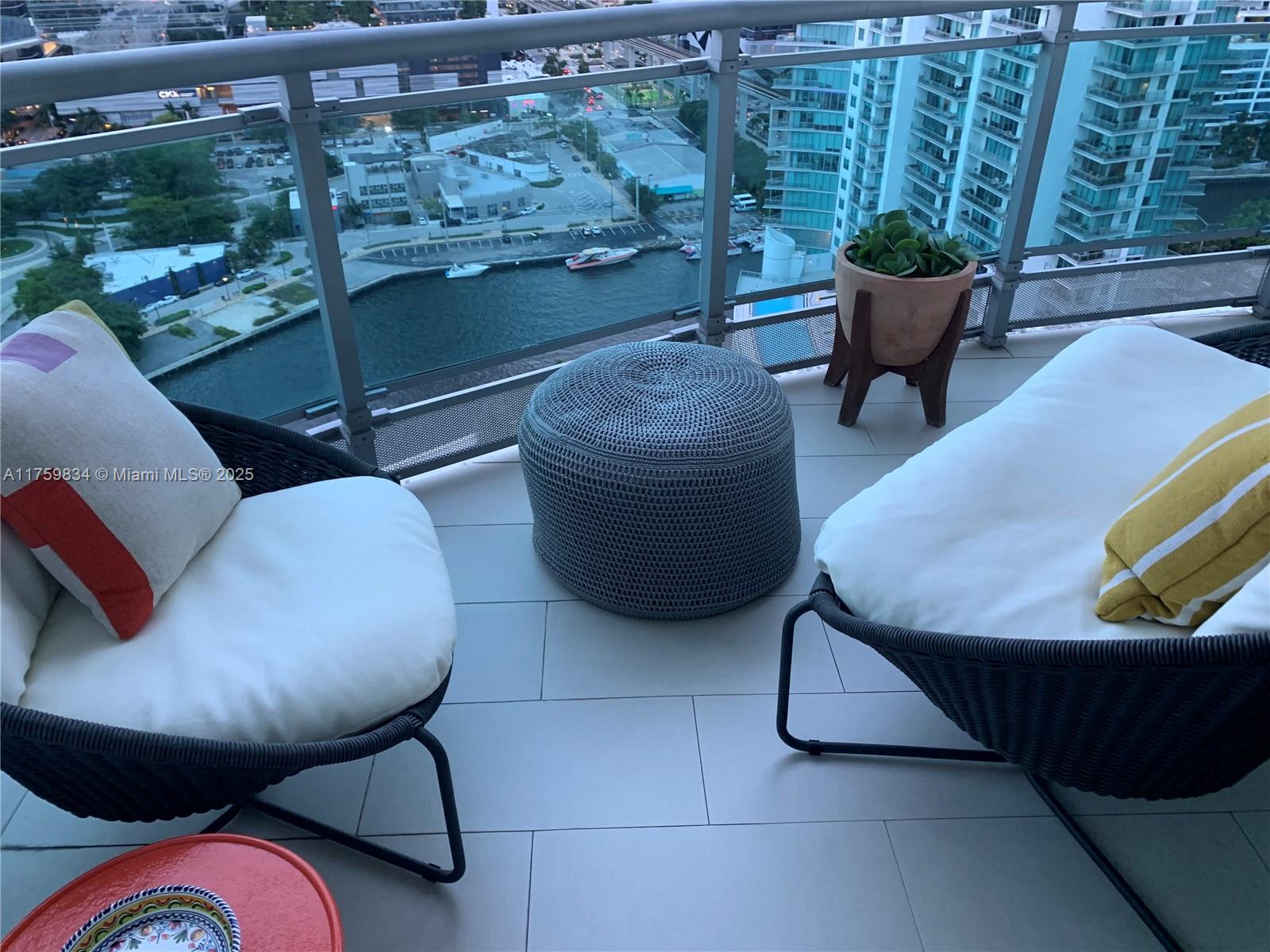 350 S Miami Ave #2914, Miami FL 33130