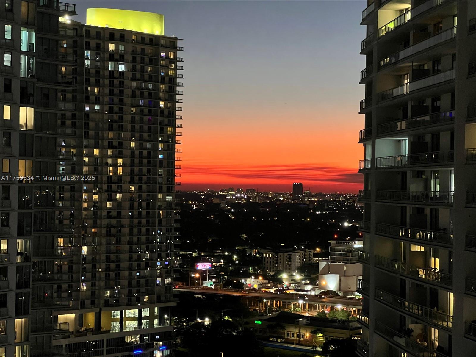 350 S Miami Ave #2914, Miami FL 33130