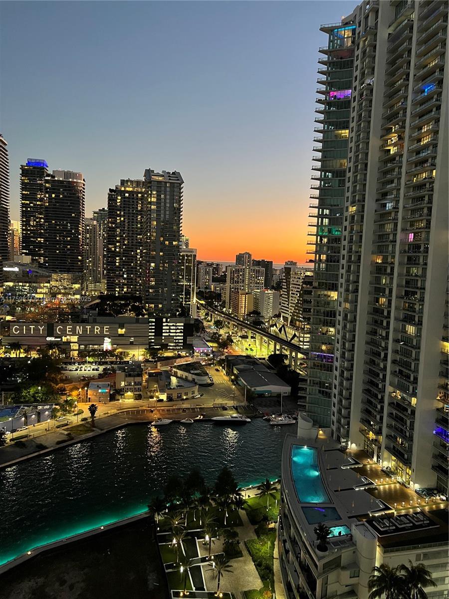 350 S Miami Ave #2914, Miami FL 33130