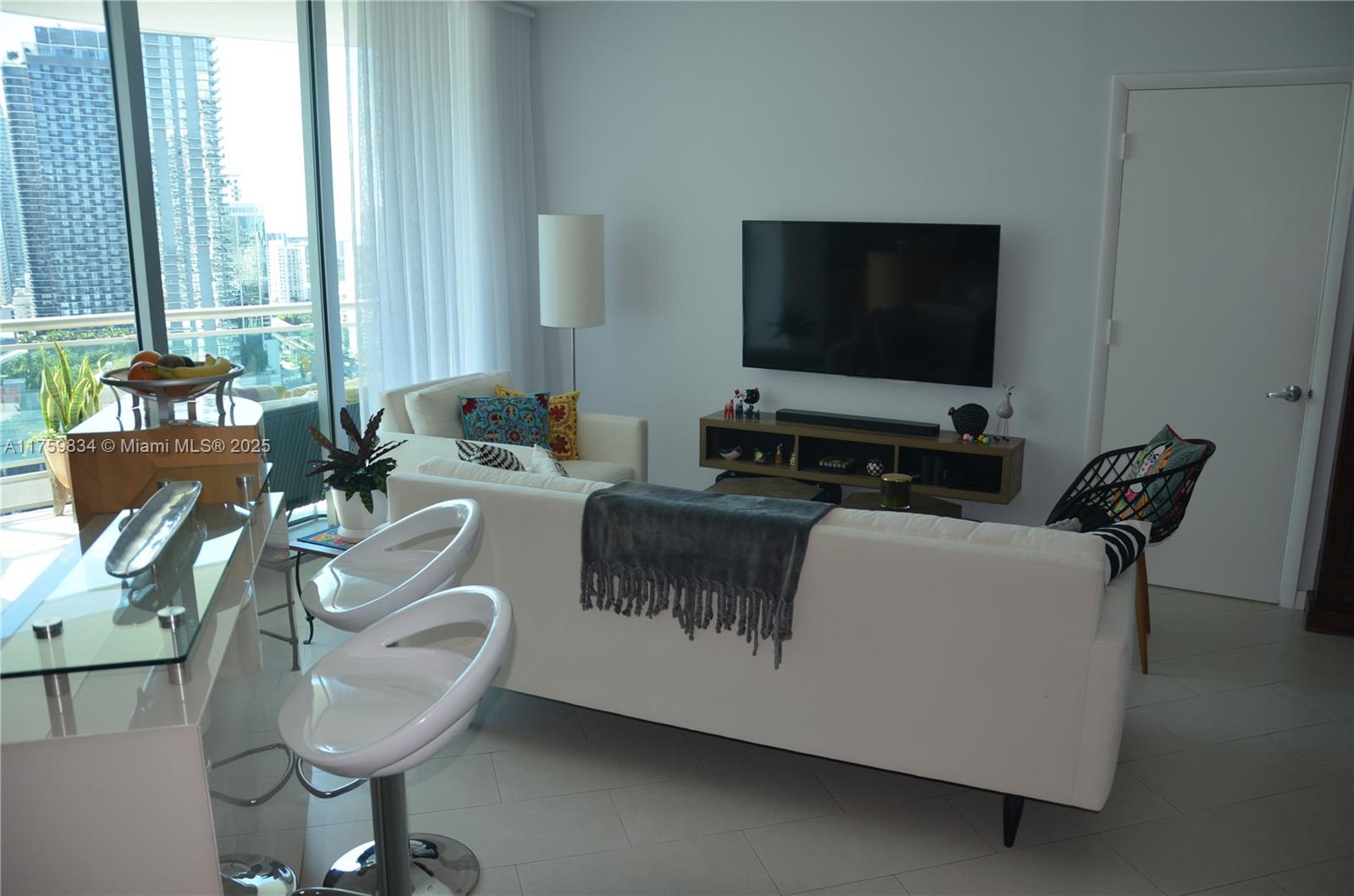350 S Miami Ave #2914, Miami FL 33130