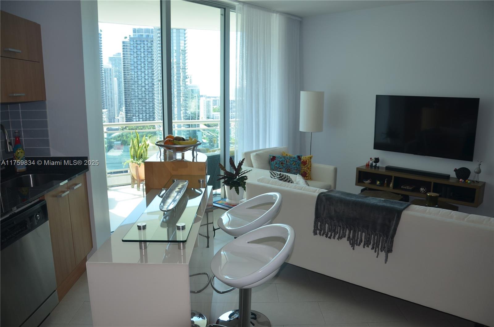 350 S Miami Ave #2914, Miami FL 33130